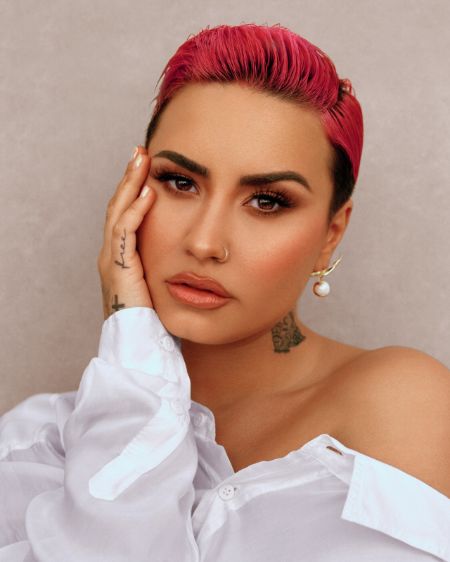 Demi Lovato now identifies as Non-Binary.